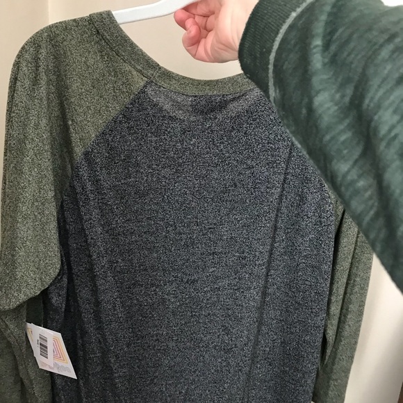 Brand New Lularoe Randy Raglan - Picture 2 of 2